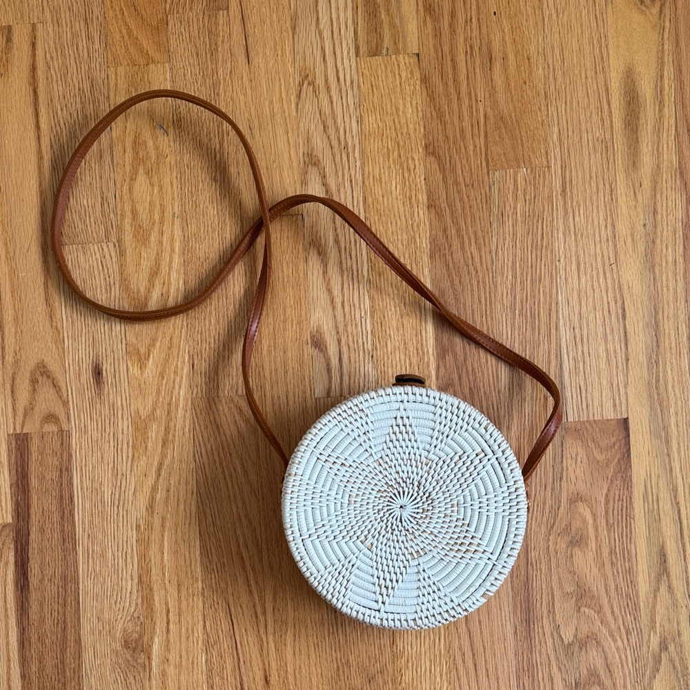 Round Woven White and Brown Canteen Bag